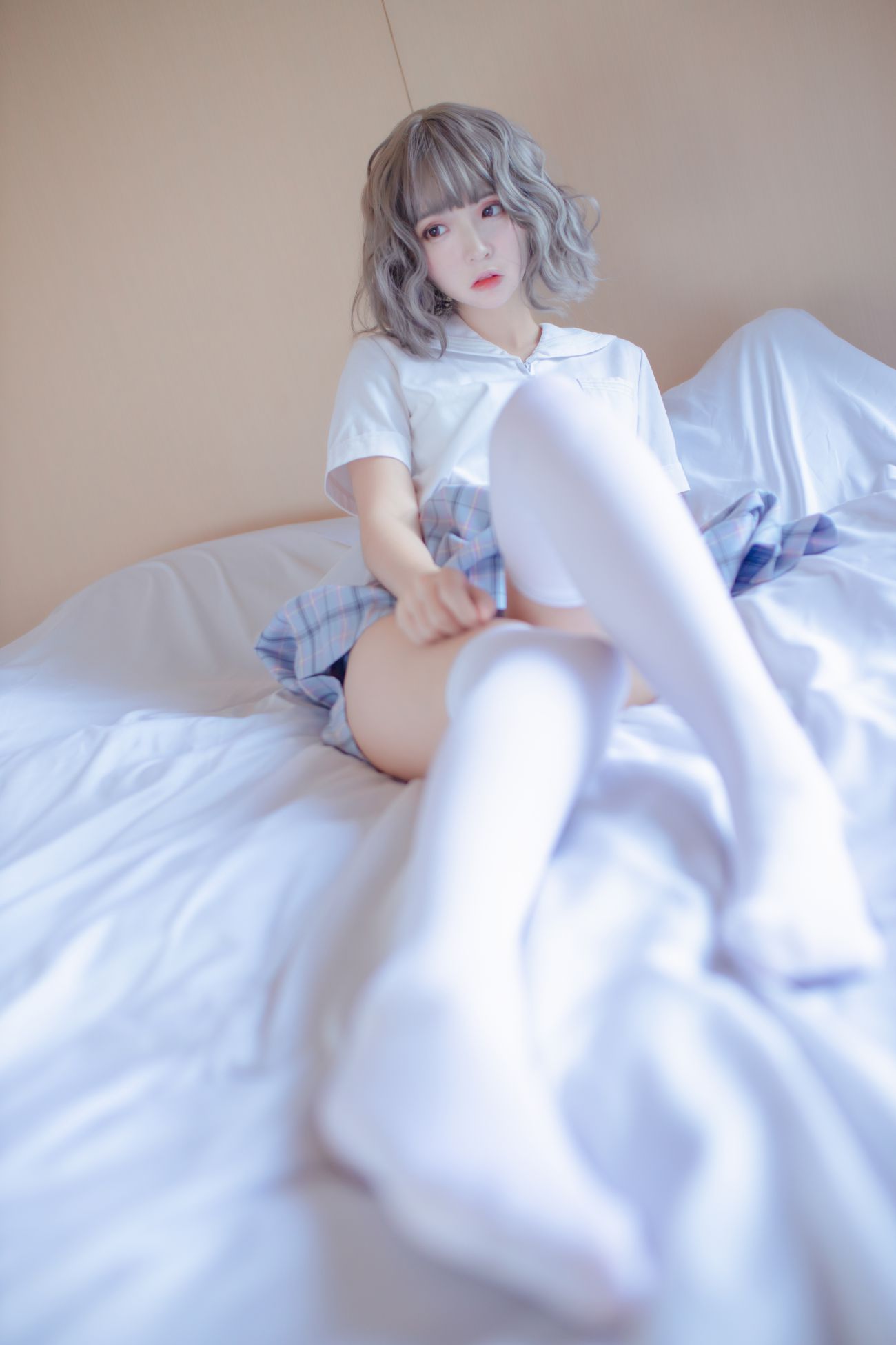 View - 微博美少女疯猫ss性感写真思绪之JK|柠檬皮